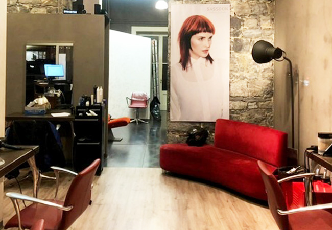 4.8 Stars on Google

Dom Hairstyling (near Rive): Sassoon's Official Partner in Geneva


	Cut: 125 75
	Roots Color: 199 119
	Highlights: 350 199
	Brazilian Straightening: 550 299

 Photo