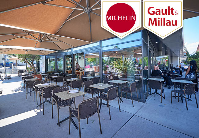 “Modern & tasty” - Michelin

Boléro Bistro (Versoix) by Michelin-Starred Chef Serge Labrosse: 10-Dish Tapas Dinner for 2

Creative tapas dinner with meat, fish, veggie & sweet dishes in this highly rated restaurant with a great terrase
 Photo