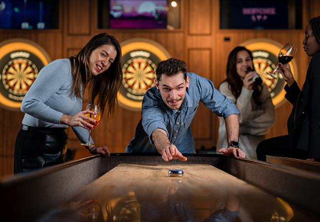 4.7 Stars on Google[Age 18+] Games & Tapas & Cocktails at Sketchiz (P&acirc;quis)

Experience a different kind of night out at this game complex for adults. 1 voucher = 1h darts or shuffleboard play for up to 8 people + tapas platter + 2 cocktails. Open Tue-Sat nights
 Photo