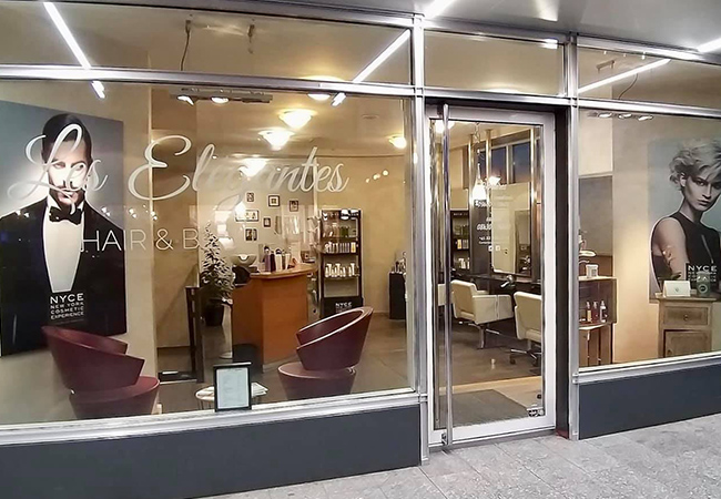 4.8 Stars on Facebook

Les El&eacute;gantes Hair Salon (Terrassi&egrave;re):


	Cut: 131 69
	Cut & Color: 222 129
	Cut & Highlights / Balayage: 302 179


All options also include treatment mask
 Photo