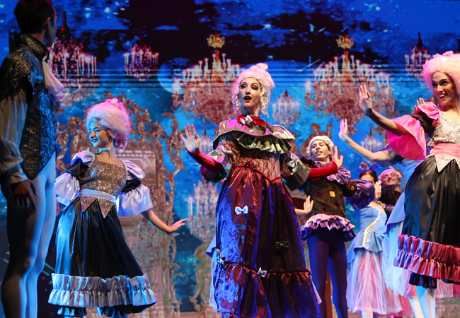 Mid-day Show for All Ages
Cinderella Ballet: 
+ Geneva: Nov 16 @ BFM
+ Lausanne: Nov 19 @ Salle Metropole ​​​​​​​​​​Performed by The Grand Intl Classic Ballet Company, choreography bySergei Bobrov: ex-Bolshoi Ballet soloist
 Photo