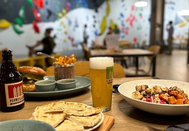 4.8 Stars on Google
Indoor Bouldering for All Levels at Planet Climbing (Plan-les-Ouates)


	5 entries: 95 55
	10 entries: 180 99
	1 Year Membership: 880 590

 Photo