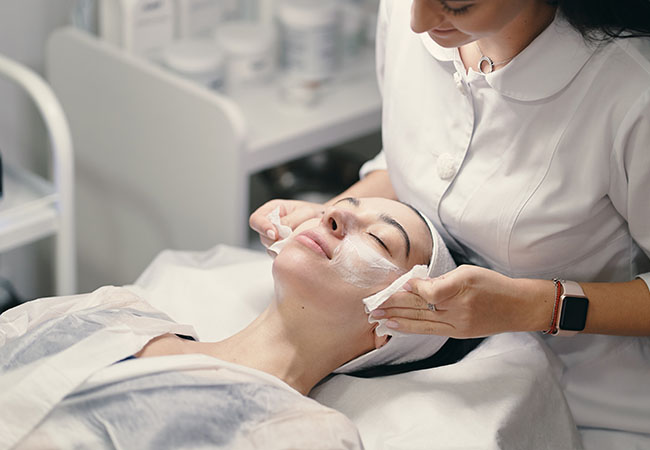 5* on GoogleWomen-Only Treatments at SoBeauty's (Old Town)​​​​​


	Active-Glow Facial: 185 89
	1h Relaxing Massage: 130 79
	2h Body Scrub + Wrap + Massage: 240 139


Recommended by 92% of BuyClubberets
 Photo