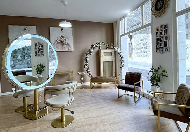 5* on GoogleWomen-Only Treatments at SoBeauty's (Old Town)​​​​​


	Active-Glow Facial: 185 89
	1h Relaxing Massage: 130 79
	2h Body Scrub + Wrap + Massage: 240 139


Recommended by 92% of BuyClubberets
 Photo