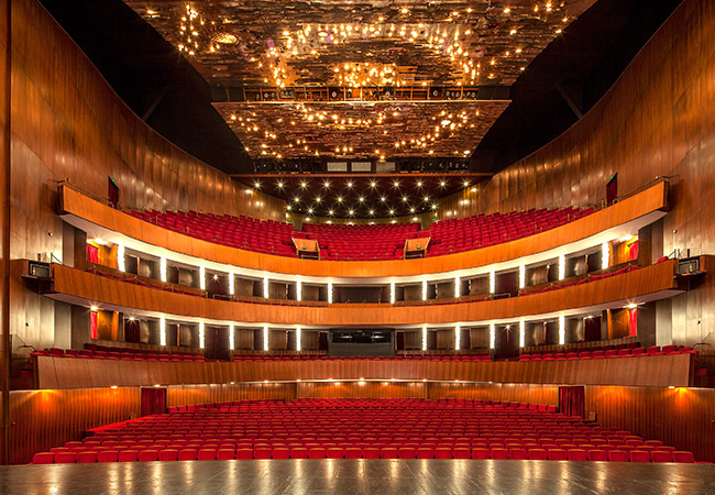 "Powerful" - Le Programme
Wagner's Tannhäuser Opera @ Grand Théâtre de Geneve: Sept 23 / 28 and Oct 1

Monumental season-opening opera conducted by Grammy-nominated Sir Mark Elder plus 4 world-class international soloists, live orchestra & chorus​​​​
 Photo