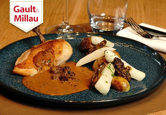 Gault&Millau SelectionBistrot Le Métropole (near Jardin Anglais): CHF 120 Credit Valid Dinner & LunchContemporary bistrot classics that Gault&Millau says are "infused with creativity"
 Photo