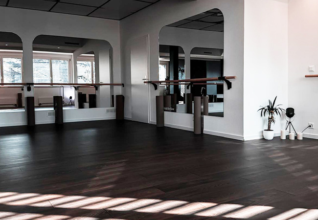 "So effective! " - Marie Claire
5 x Barre Classes at First Flow (Champel): Rated 5* on GoogleBarre workouts blend Pilates x Ballet x Yoga to build strength & flexibility. First Flow is recommended by 100% of BuyClubbers
 Photo