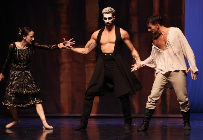 &ldquo;One of Italy's most important ballet companies&rdquo; -Le Temps
Carmen by Balleto de Milano:
+ Lausanne: Oct 28 @ Salle Metropole
+ Geneva: Oct 29  Sold OutIf you want a calm fairy-tale ballet then don't buy this because Carmen is an explosion of fiery characters & colors & vibes & music
 Photo