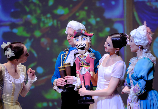 Matin&eacute;e ​​Show for All Ages​​​​​Nutcracker Ballet by The Grand International Classic Ballet Company: Sat, Nov 15, 15h30 @ BFM​​​​​​Choreography by Sergei Bobrov: ex-Bolshoi Ballet soloist, winner of 3 x Ballet Golden Mask awards​
 Photo