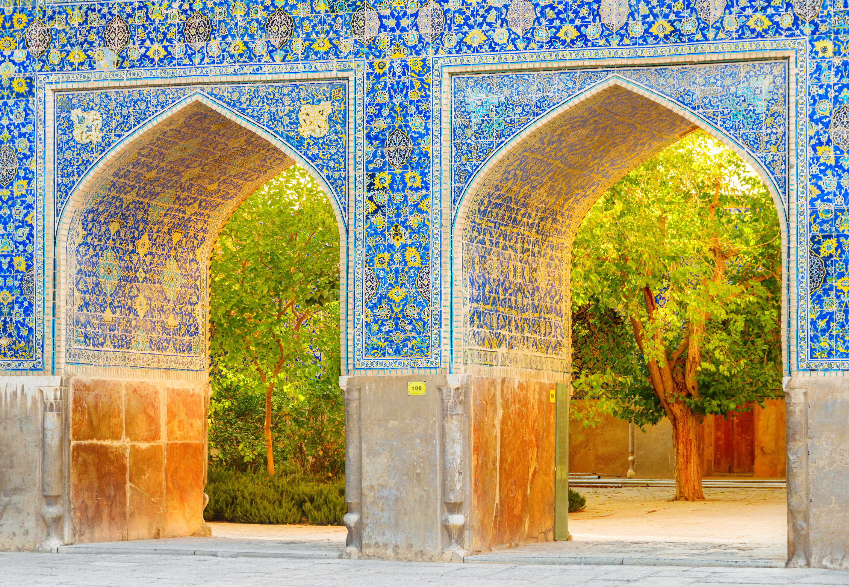 In Your Hands Before Xmas
Golestan Premium Persian Caviar:
+ Imperial Beluga (50g / 125g / 250g)
or
+ Royal Baerii (125g / 250g)Experience the richness of Persian caviar with exceptional varieties. Collect at Halle de Rive
 Photo