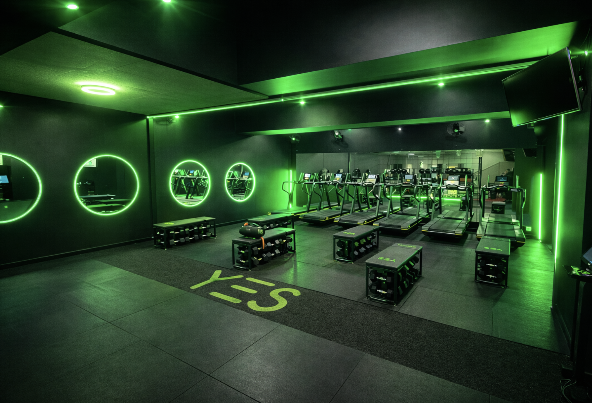 5* on Google
5 x High-Energy Group Trainings at YES Bootcamp (Paquis / Ch&ecirc;ne Bougeries)
35 classes per week in HIIT, spinning, Hyrox, outdoor bootcamps & more - with a group that gets you to show up and push harder
 Photo