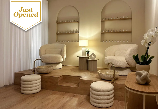 Just OpenedLe SPA 7/7 @ Hilton Hotel (Grand-Saconnex): Semi-Permanent Mani + Pedi

Luxury semi-permanent mani+pedi at Geneva's newest spa
 Photo