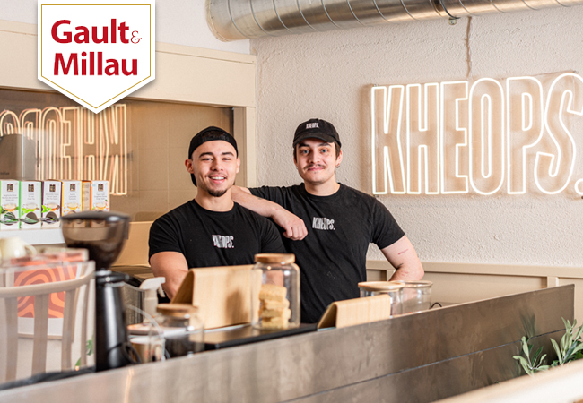 "Among Geneva's 3 Best Burgers" - Gault&MillauSmashburgers 7/7 at Kheops (Plainpalais & Lancy): CHF 45 Food & Drinks Credit

One bite and you&rsquo;ll see why Gault&Millau fell in love...
 Photo