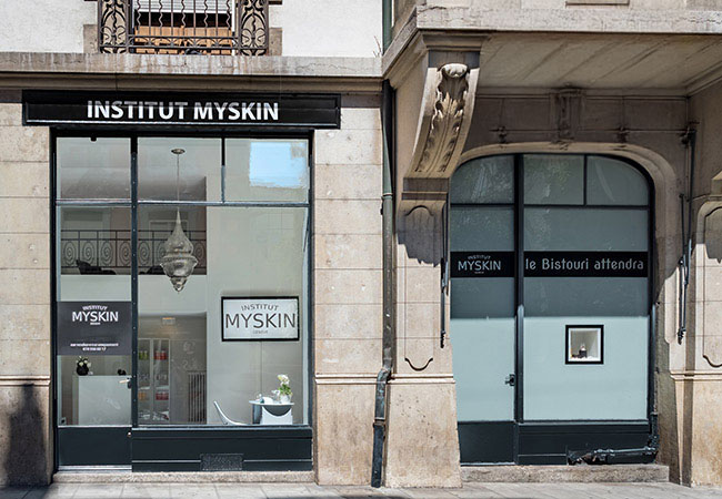 "Magic skin reset&rdquo; - ELLE
Hydrafacial MD&reg; Luxe at MySkin (Cornavin): 4.8* on Google

Hydrafacial uses a vortex vacuum to extract impurities, then infuses skin with powerful serums - for visibly cleaner & more radiant skin in 1 session​​​​​​​
 Photo