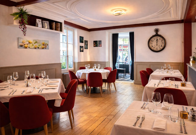 "One of Geneva's 10 best Italians" - Gault&Millau
New in Carouge: 3-Course Italian Menu for 2 at La Maison Rouge by Rag&ugrave;
Award-winning Rag&ugrave; just moved from Eaux-Vives to Carouge&rsquo;s iconic &ldquo;Red House&rdquo; - with the same wow cuisine
 Photo