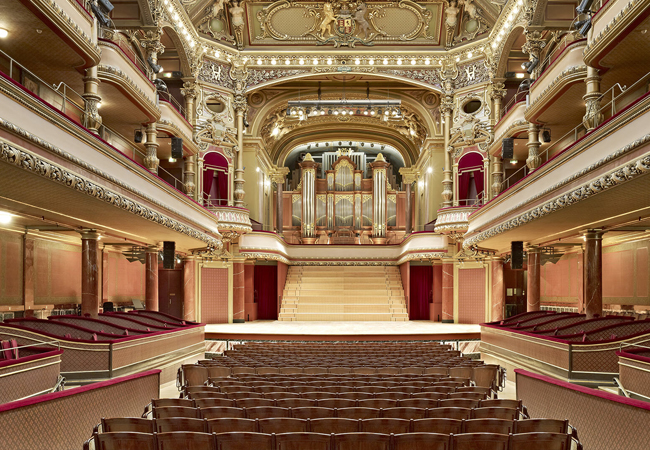 "Gorgeous" - New York Times
Beethoven vs Mozart Live by Award-Winning Pianist Philippe Cassard: May 22 @ Victoria Hall

Cassard's music is called "Gorgeous" (NYT) and "world-class" (Classic FM). With the Peace Philharmonic Orchestra & conductor Nikolay Khozyainov
 Photo