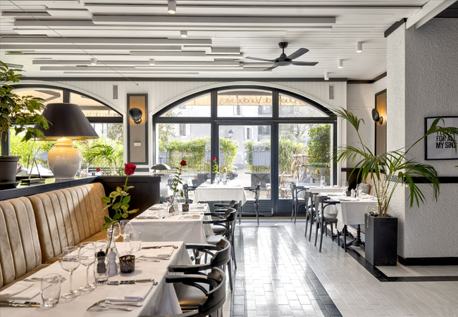 Gault&Millau Selection
Auberge de Vandoeuvres: CHF 120 Credit
Contemporary French Cuisine 7/7 in Geneva's beautiful countryside, by the owners of La Tour Carr&eacute;e
 Photo