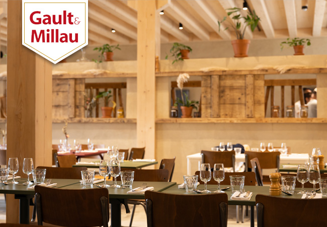 "Irresistible" - Gault&Millau
La R&ocirc;tisserie de la Ferme (Collex-Bossy): CHF 110 Food & Drinks Credit

Unique experience with spit-roast pork on an open flame and private kids' play area
 Photo