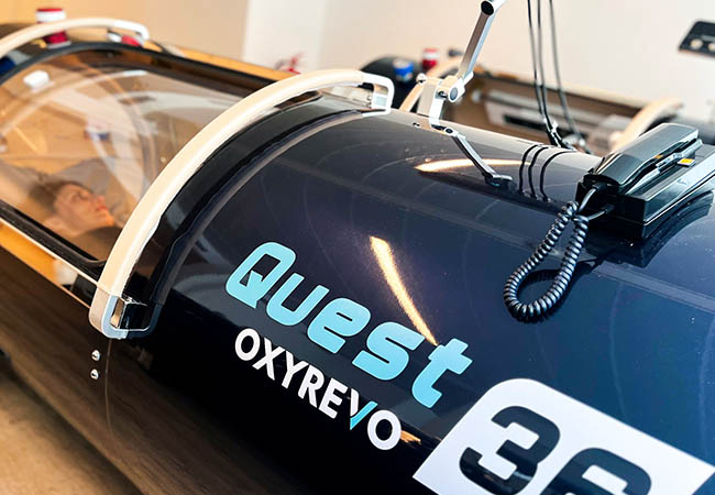 ​"Enhances cognitive performance" - Frontiers Journal
Hyperbaric Oxygen Therapy at PhysiO2sport Clinic (Geneva center)

Breathe in 100% pure oxygen to boost energy & sharpen focus
 Photo