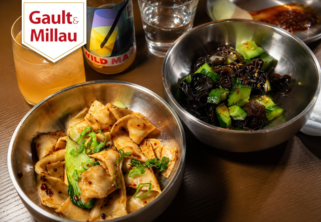 "Makes a buzz" - Gault&Millau
Yume Dumpling Bar (P&acirc;quis):
CHF 120 Food & Drinks Credit

Handmade dumplings, original cocktails & a great playlist
 Photo