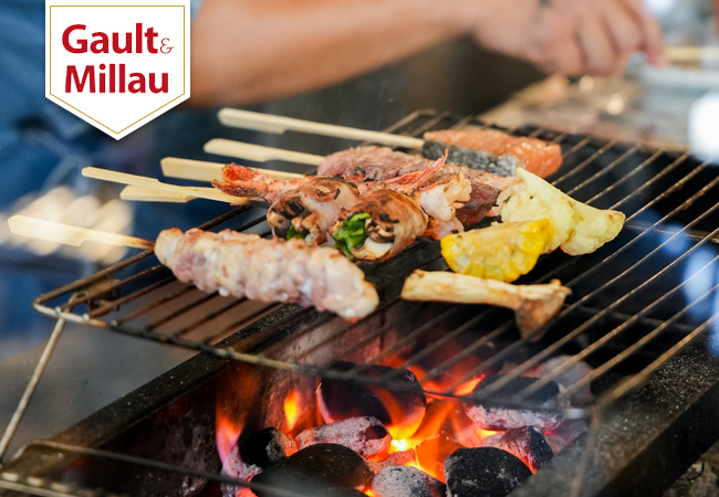 GaultMillau Selection
Japanese Cuisine at Namura (Saint-Jean): CHF 130 Credit

Japanese-garden views, chef's open kitchen & traditional low-table seating - by the owners of Kakinuma (Michelin-guide selection)
 Photo