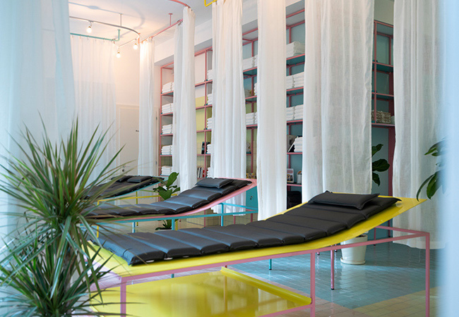 "A mental reset button" - GQ
Zero-Gravity Floating at ORIGIN Float (Plainpalais)
Escape all sensory distractions and drift into a deep state of calm. Choose Solo or Duo session
 Photo