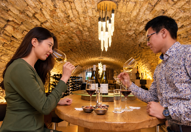 Tripadvisor Travellers' Choice
Burgundy Getaway at Le Cep 5★ Hotel: Suite, Wine Tasting & Private Spa
 

Luxury stay in the heart of Burgundy's wine country, just 2h30 from Geneva
 Photo