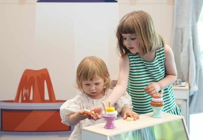 For Ages 1-6
Miniville Role-play World (Vernier): 5 Entries
24 different role-play areas where your child can be the vet, baker, dentist, cop, make-up artist & more. Rated 4.9* on Google Photo
