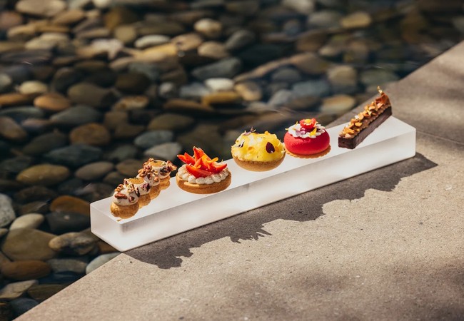 "Magnificent  " - Gault&Millau
Woods at InterContinental Geneva 5* Hotel (Nations): CHF 150 CreditGourmet European & Mediterranean cuisine by Michelin-pedigree chefs


 Photo